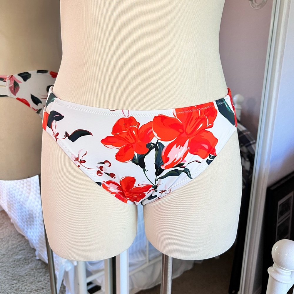 NWT cupshe bikini bottoms